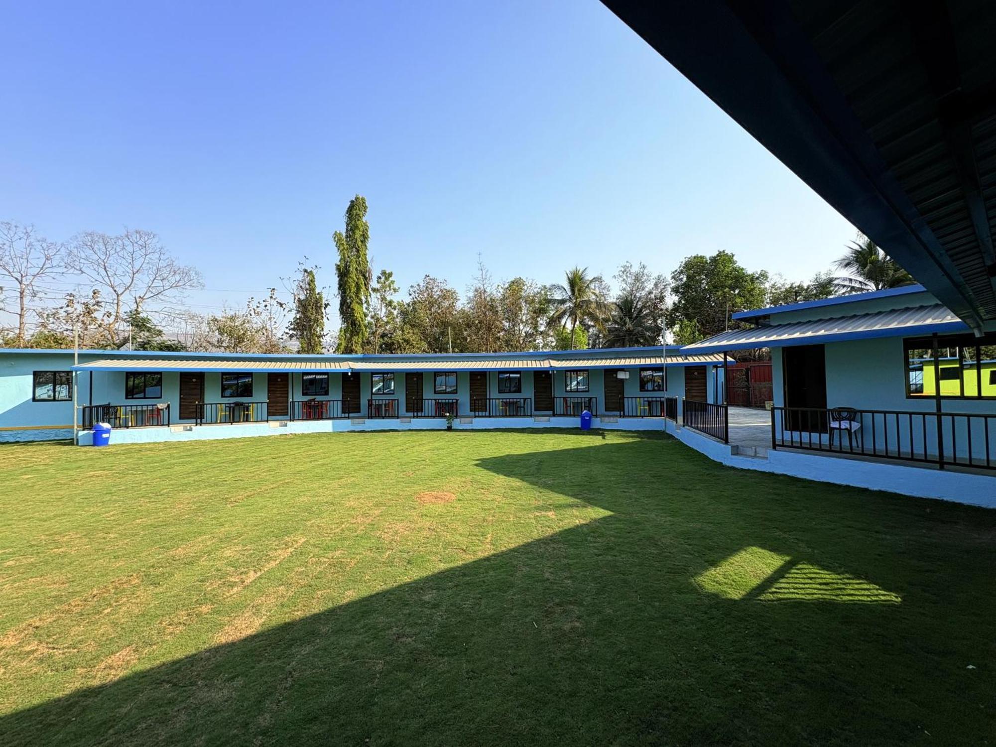 Deep Bhavani Resort Karjat Ngoại thất bức ảnh